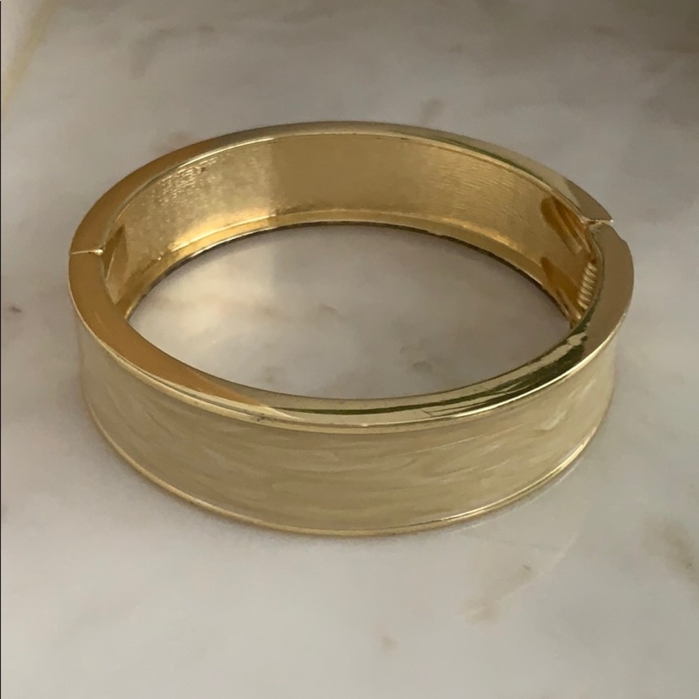 Gold/ cream bangle